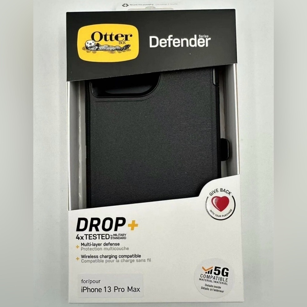 New OtterBox Defender Case with Holster Case for iPhone 13 Pro Max, Black